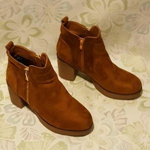 Beston Camel faux suede platform booties